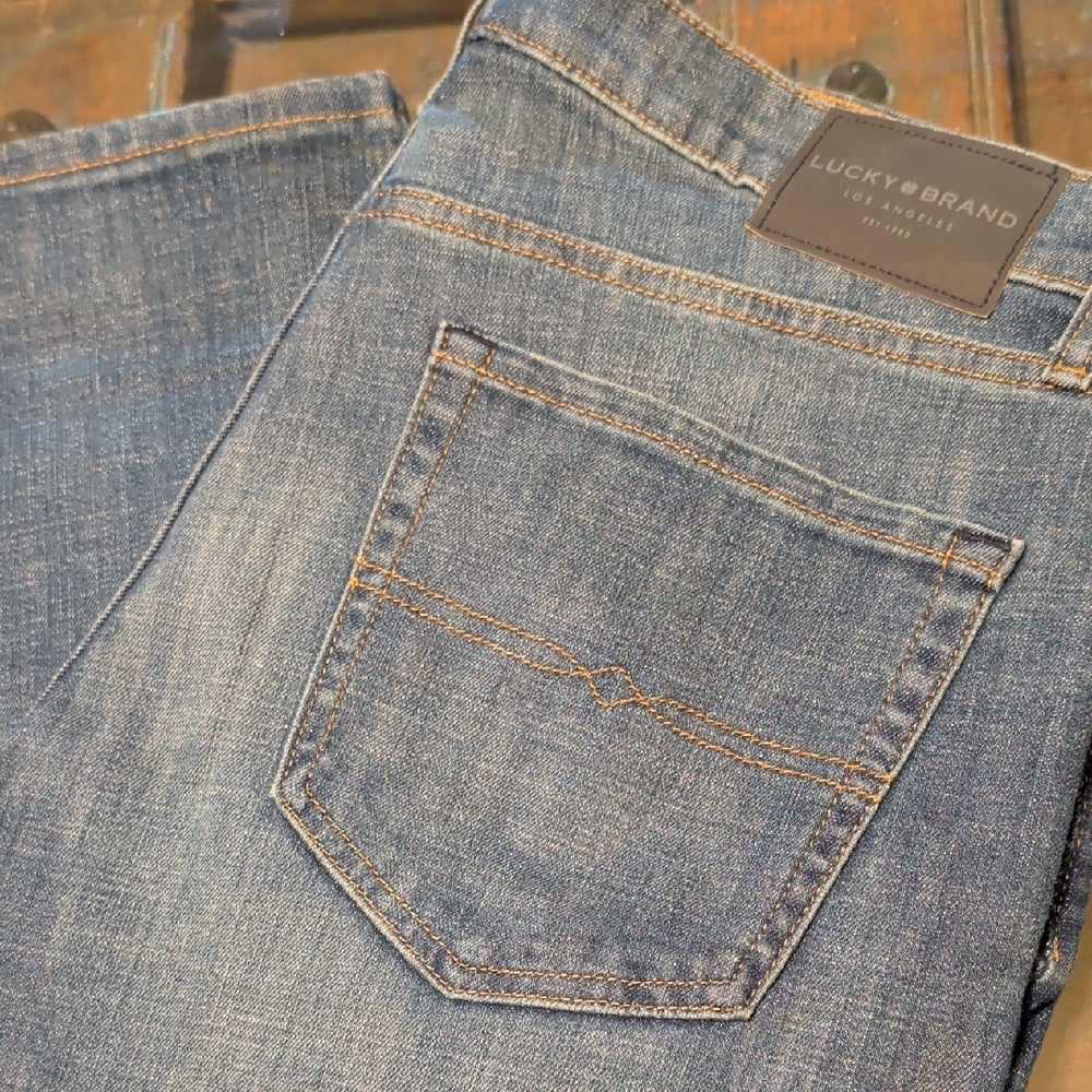 Lucky Brand Men's Classic Indigo Straight Jeans